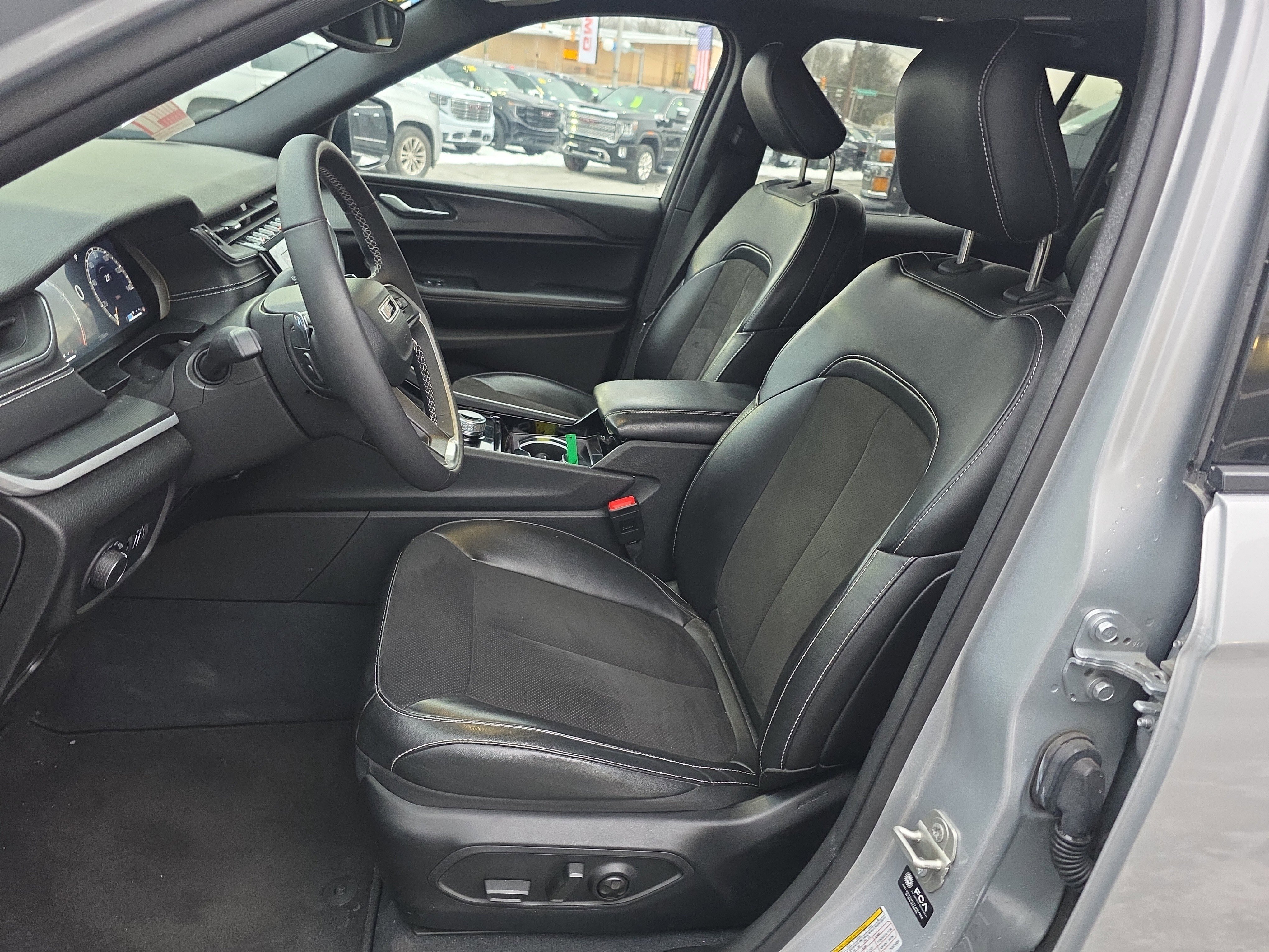 Used 2023 Jeep Grand Cherokee L Laredo video 2