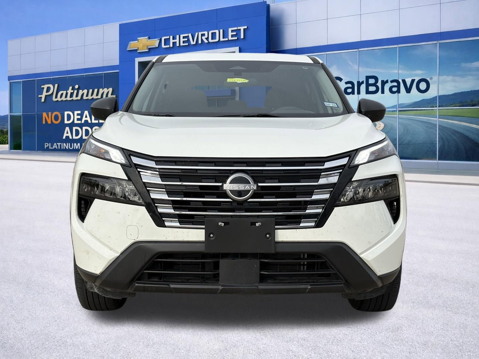 Used 2024 Nissan Rogue S image 2