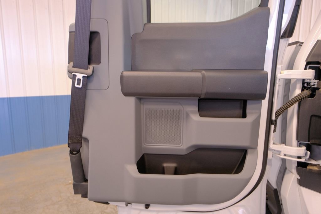 New 2025 Ford F250 XL w/ XL Chrome Package image 21