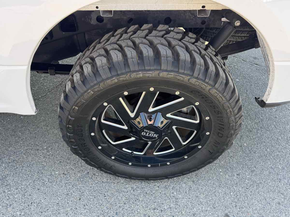 Used 2018 Ford F150 XLT w/ Equipment Group 302A Luxury RWD image 36