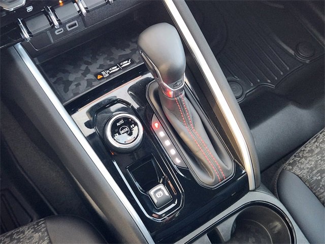 Used 2024 Chevrolet Colorado Z71 w/ LPO, Dark Essentials Package image 21