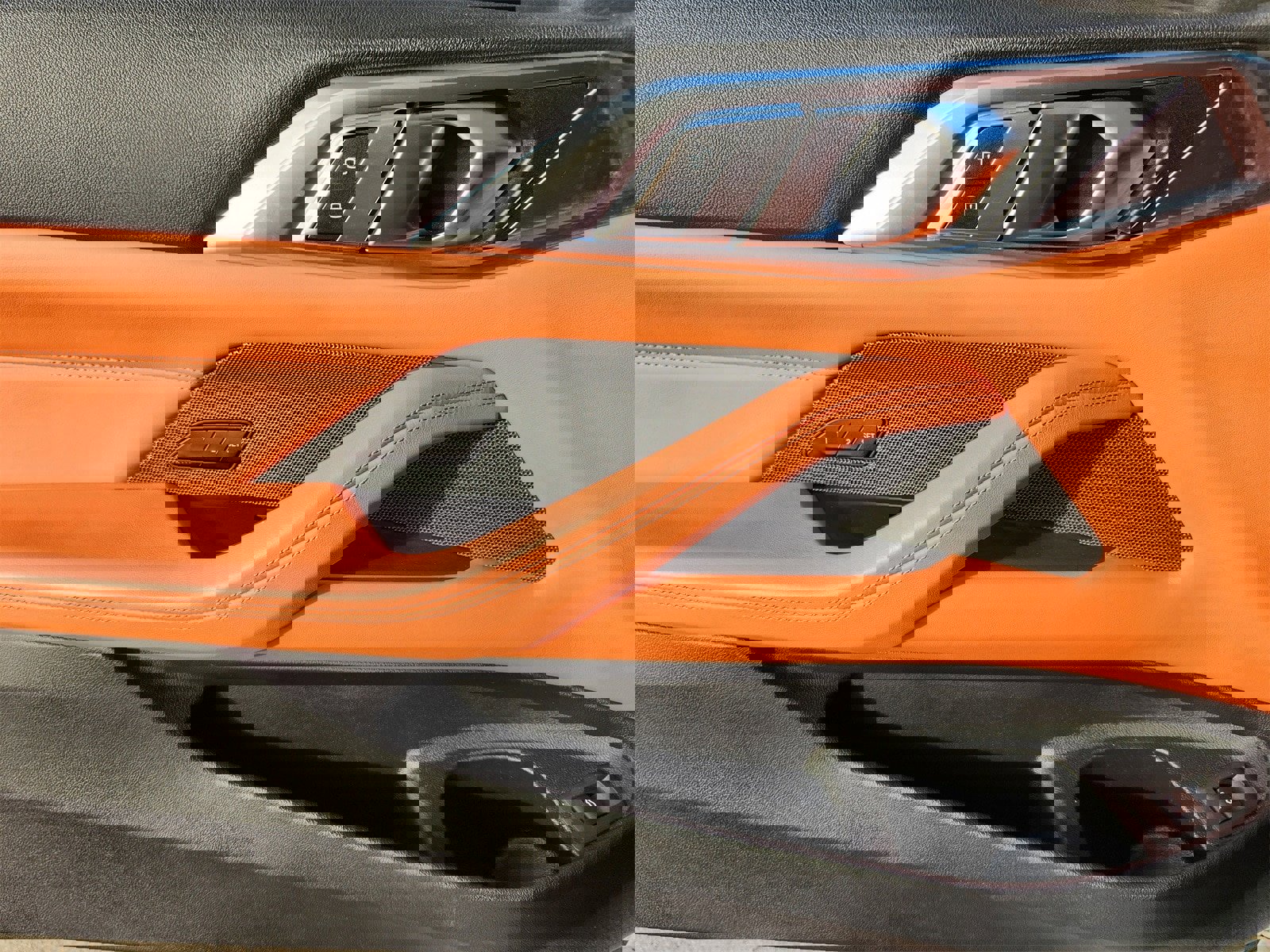 Used 2021 BMW M4 Coupe w/ M Carbon Exterior Package image 33