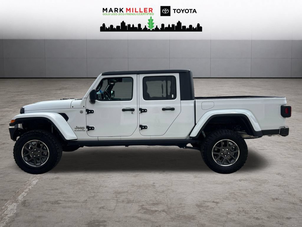 Used 2021 Jeep Gladiator Overland AWD/4WD image 2
