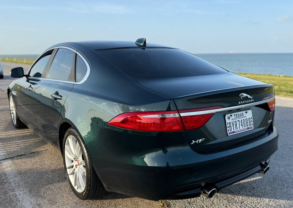 Used 2016 Jaguar XF Prestige RWD image 7