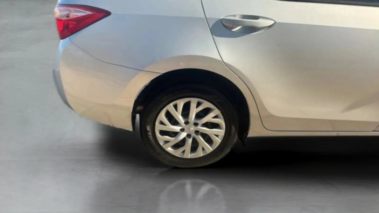 Used 2019 Toyota Corolla LE FWD image 37