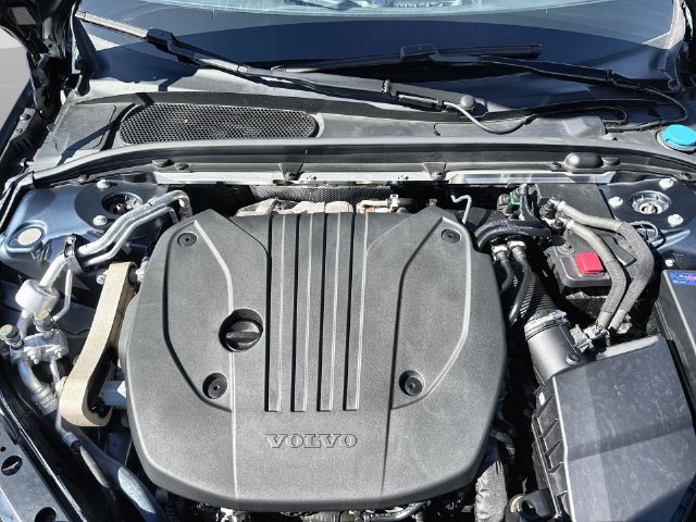 Certified 2024 Volvo S60 B5 Plus AWD/4WD image 21