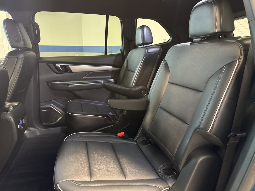 Used 2025 Buick Enclave Preferred image 25