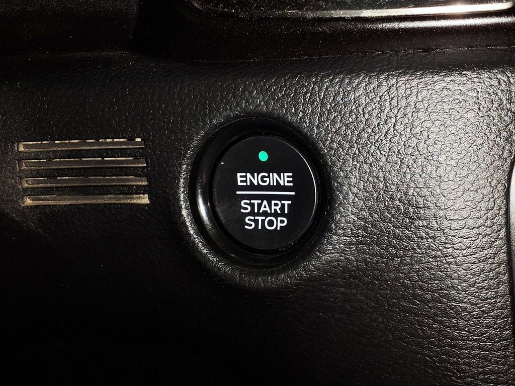 Used 2021 Ford Ranger Lariat w/ Tremor Off-Road Package image 16