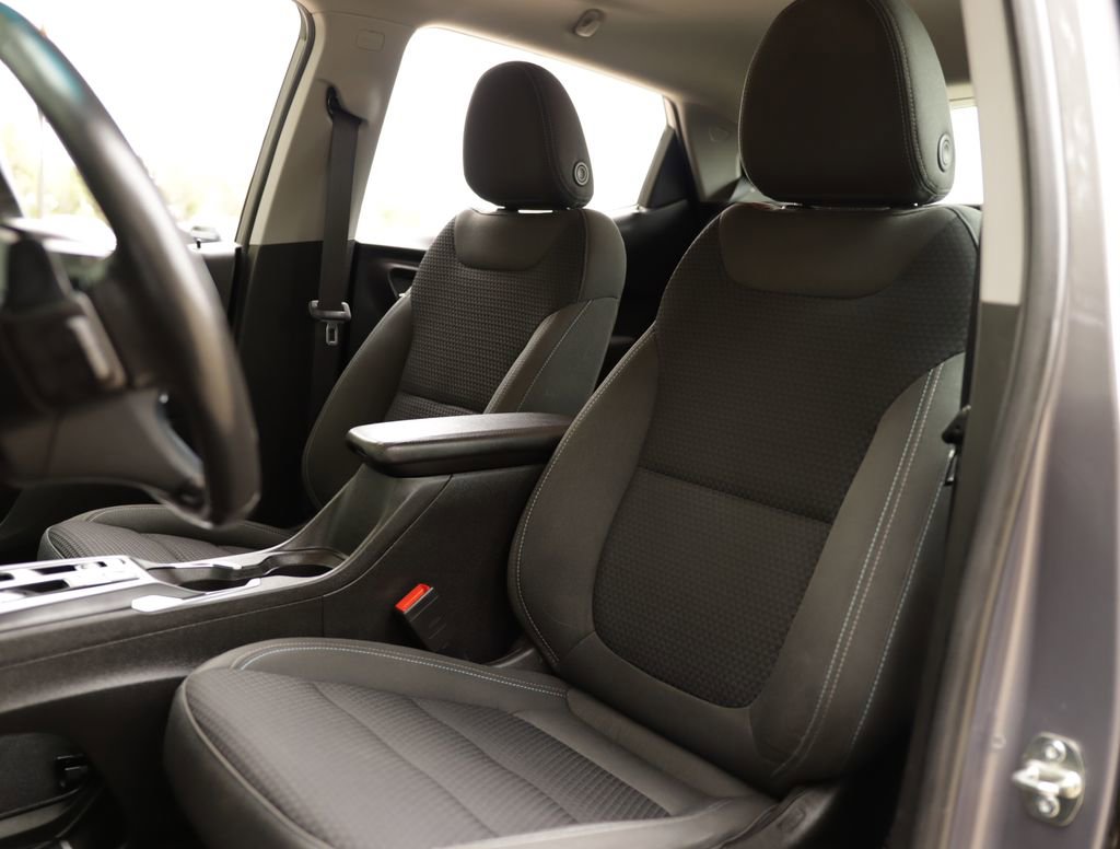 Used 2023 Chevrolet Bolt LT FWD image 22