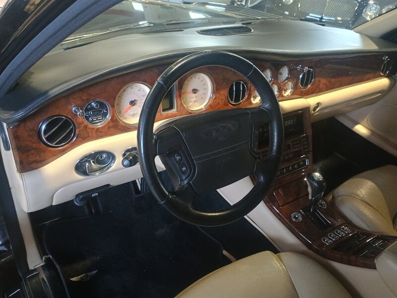 Used 1999 Bentley Arnage Green Label RWD image 19