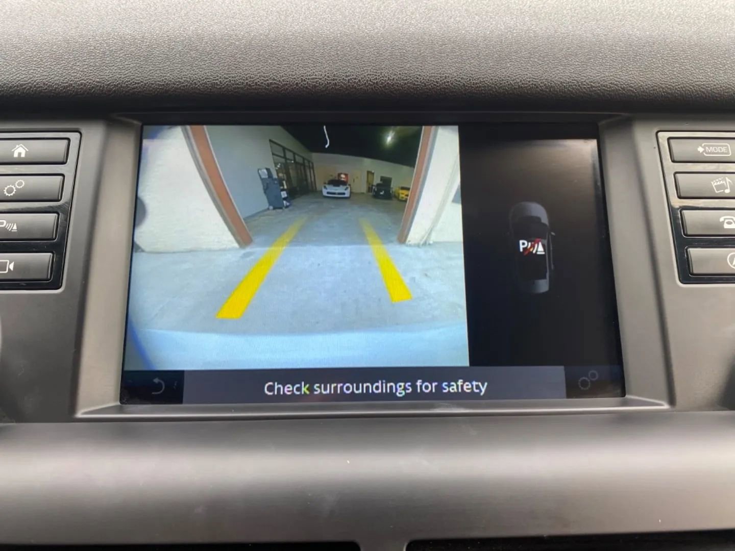 Used 2019 Land Rover Discovery Sport HSE AWD/4WD image 15