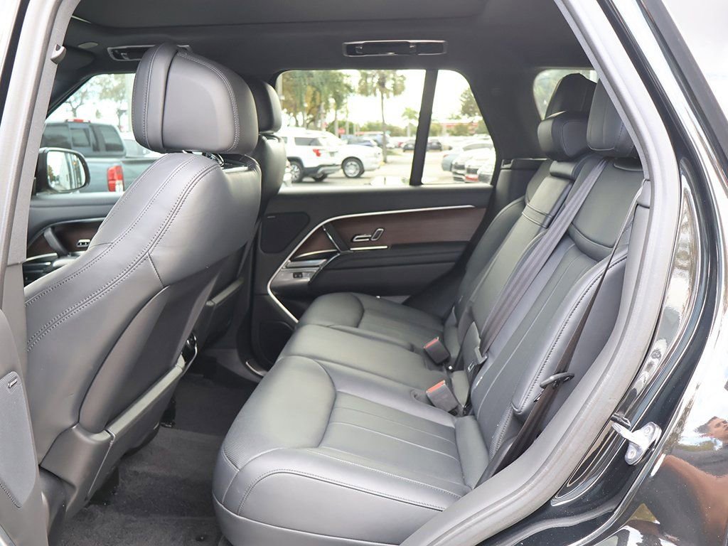 Used 2023 Land Rover Range Rover SE AWD/4WD image 43