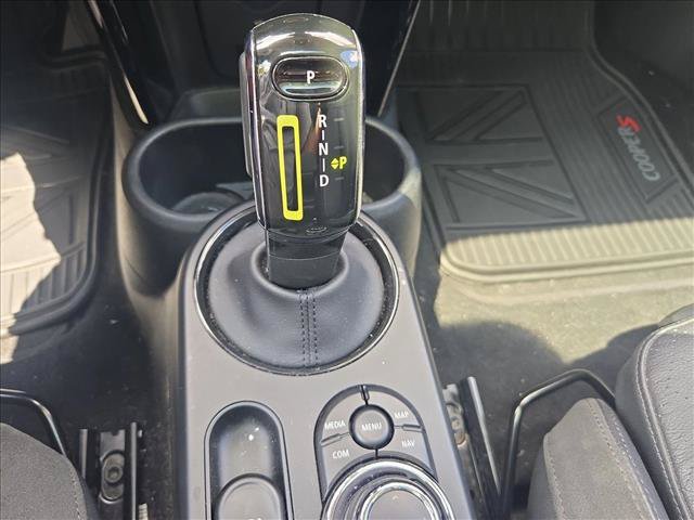 Certified 2024 MINI Cooper SE FWD image 9