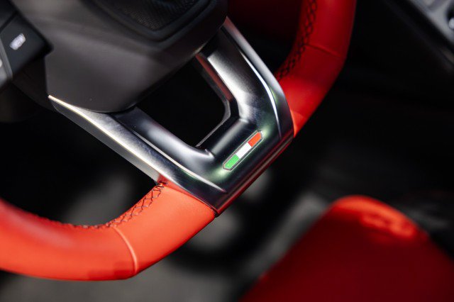 Used 2022 Lamborghini Urus AWD/4WD image 41