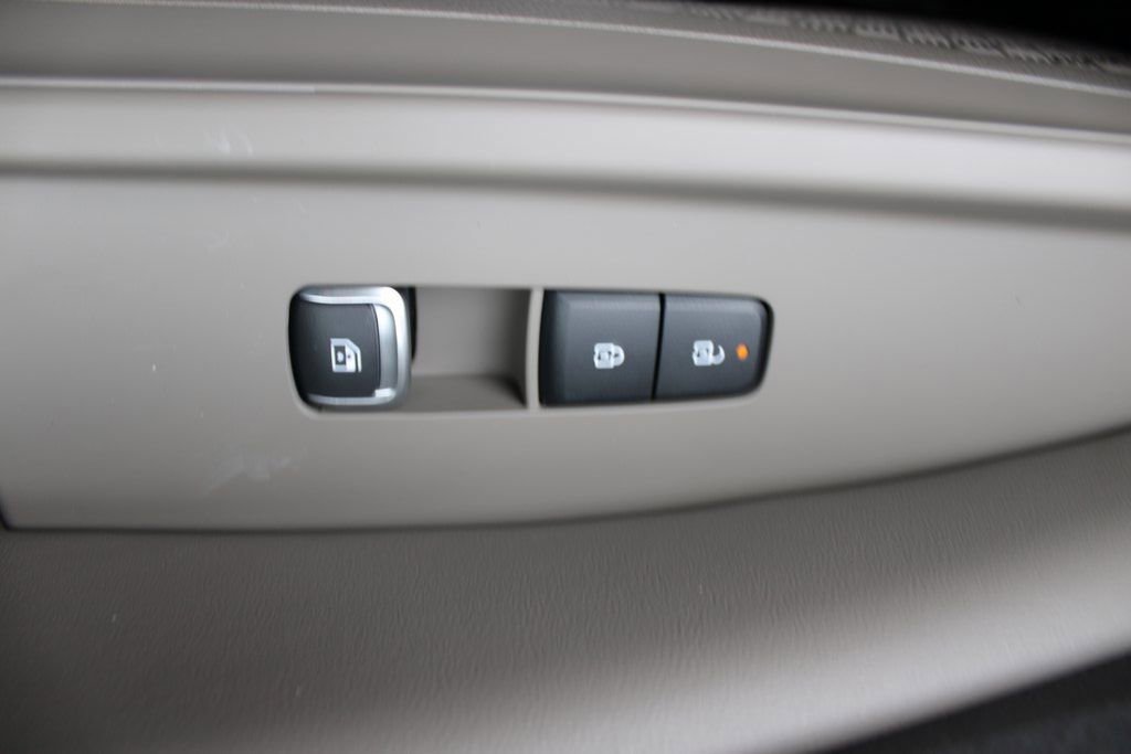 New 2026 Kia Carnival EX FWD image 26