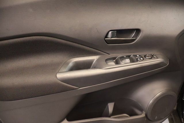 New 2025 Nissan Kicks Play S image 9