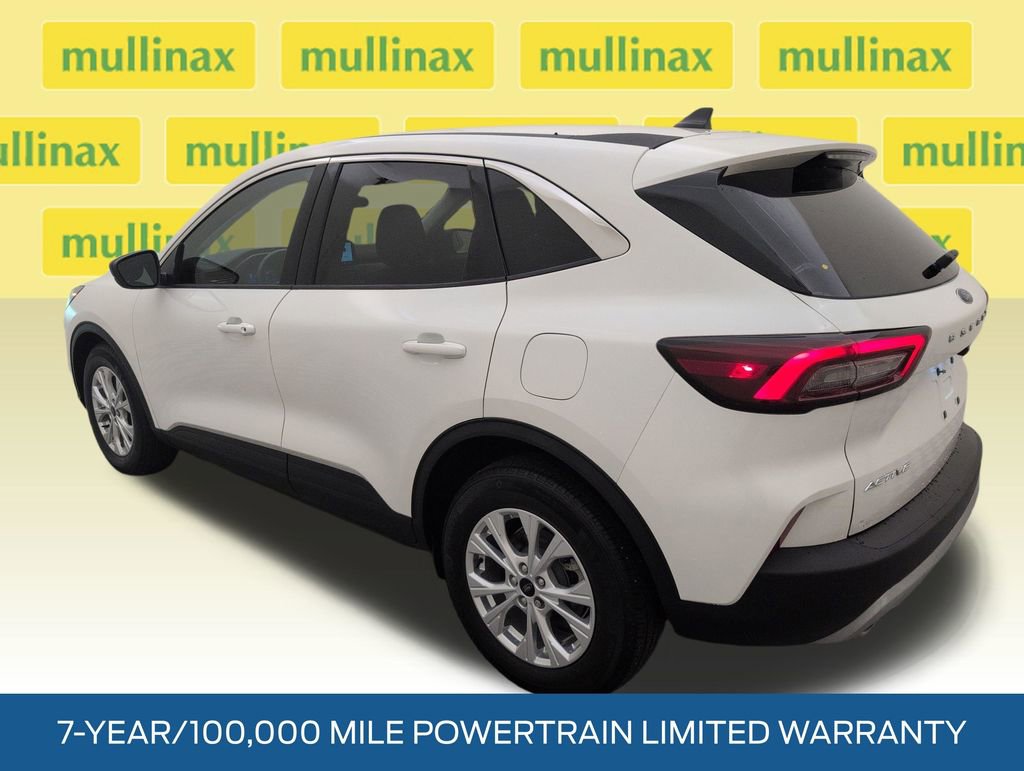 Used 2023 Ford Escape Active FWD image 4
