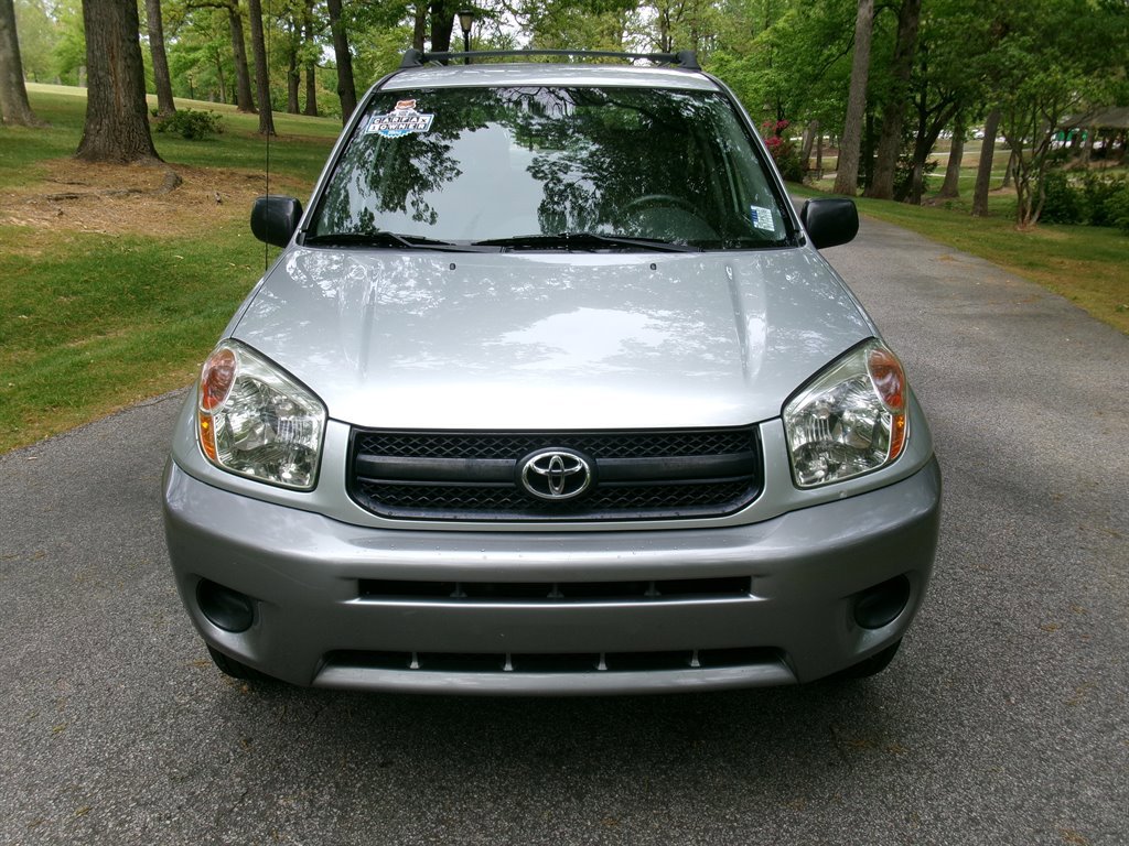 Used 2005 Toyota RAV4 2WD image 2