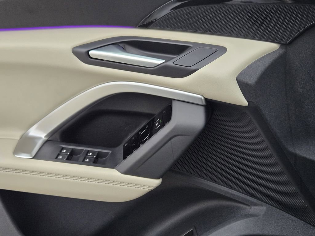 New 2025 Audi Q5 Premium image 25