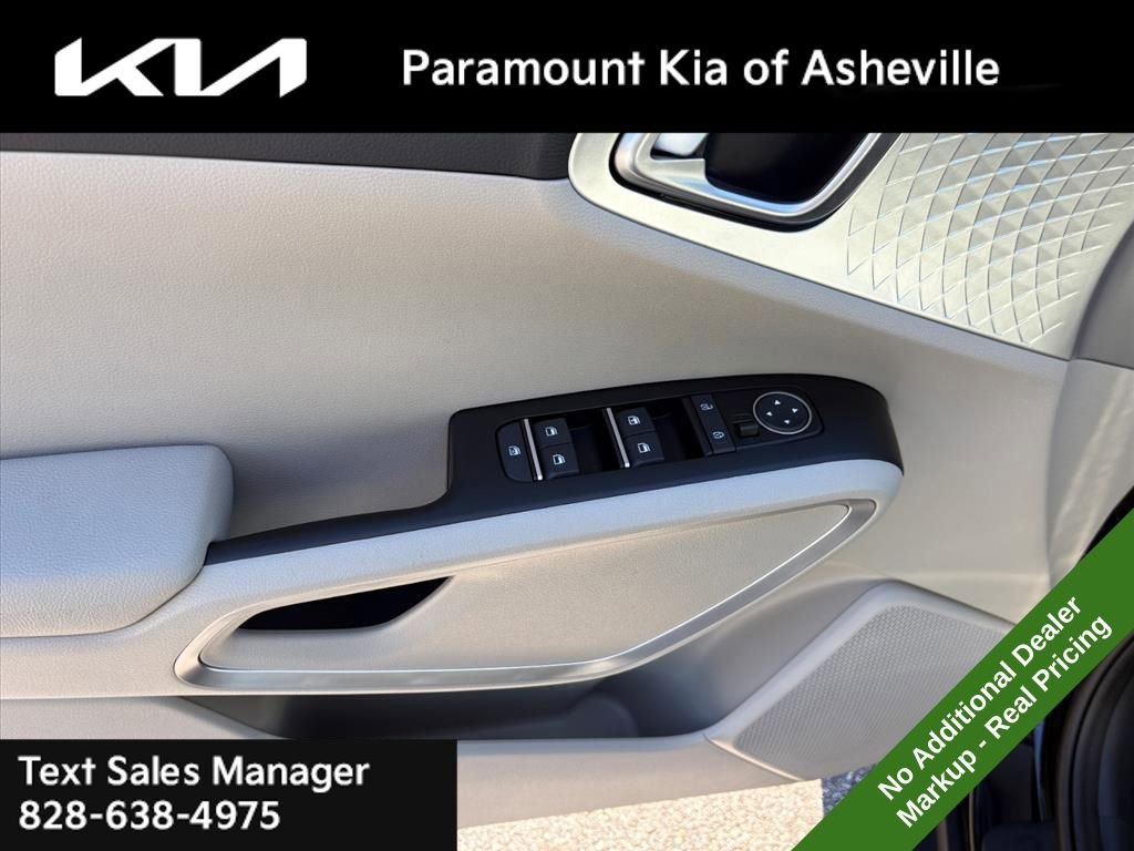 New 2025 Kia Soul LX w/ LX Technology Package image 22