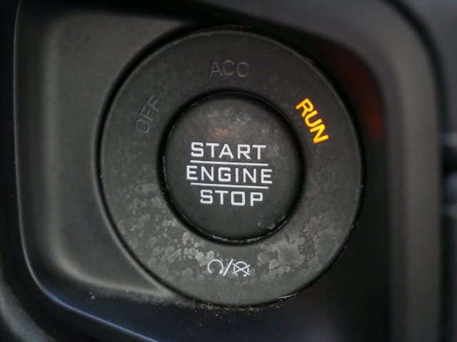 Used 2024 Jeep Wrangler Unlimited Sahara w/ Safety Group AWD/4WD image 24