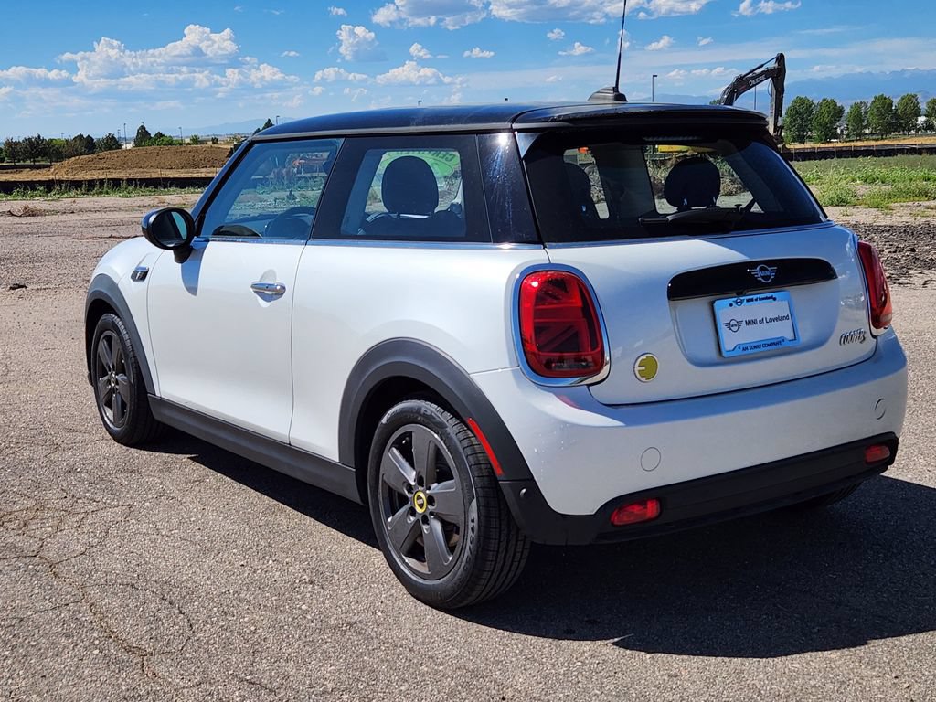 Used 2024 MINI Cooper SE FWD image 3