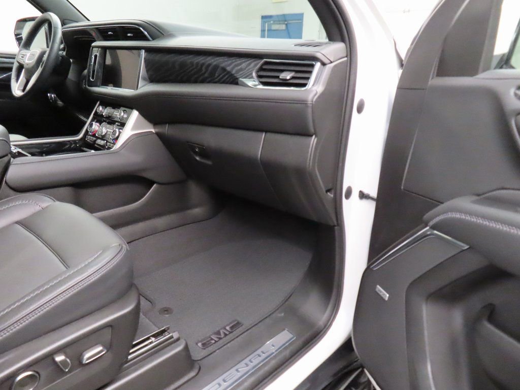 Used 2023 GMC Yukon Denali AWD/4WD image 34