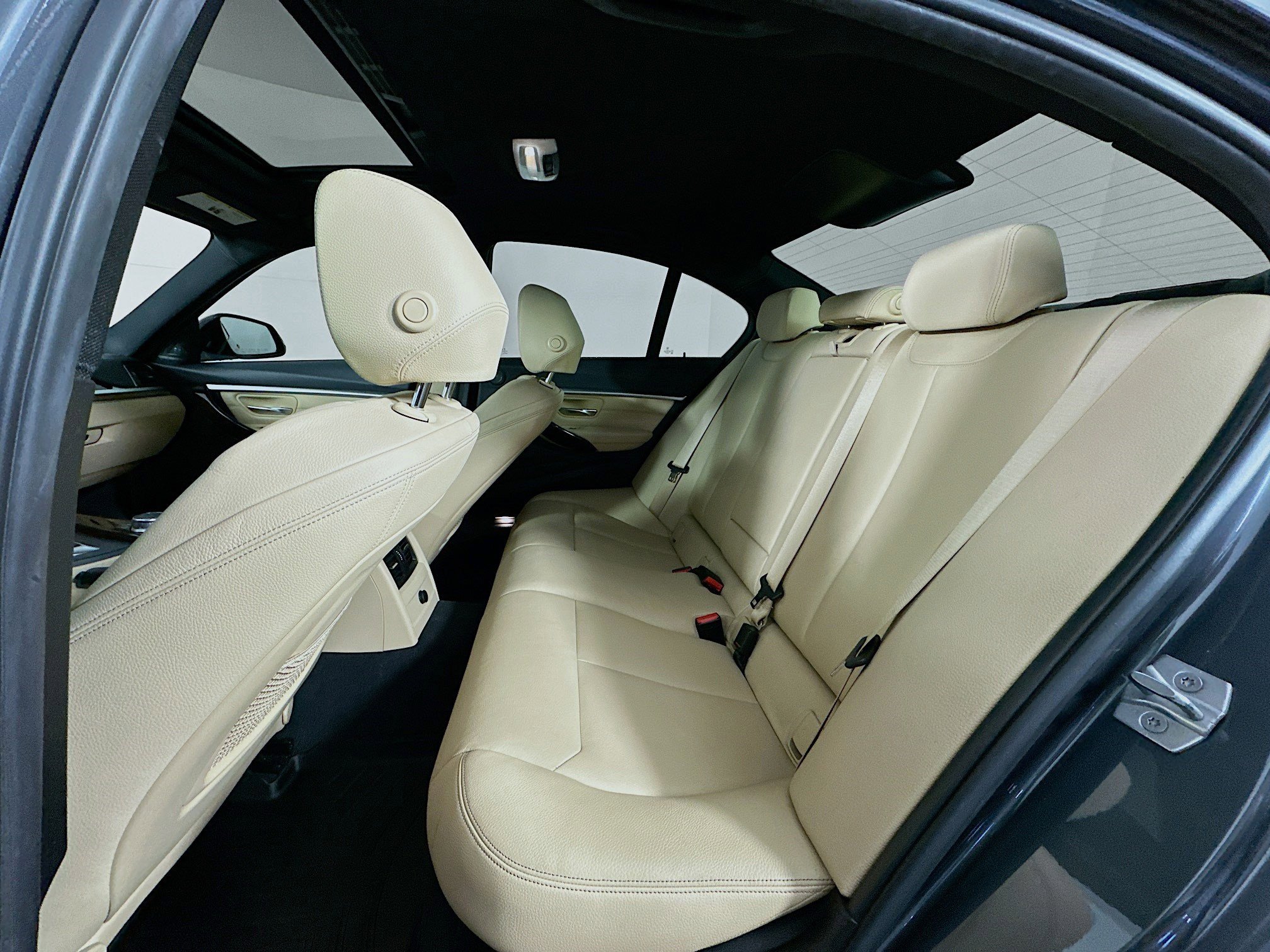 Used 2017 BMW 340i xDrive Sedan image 26