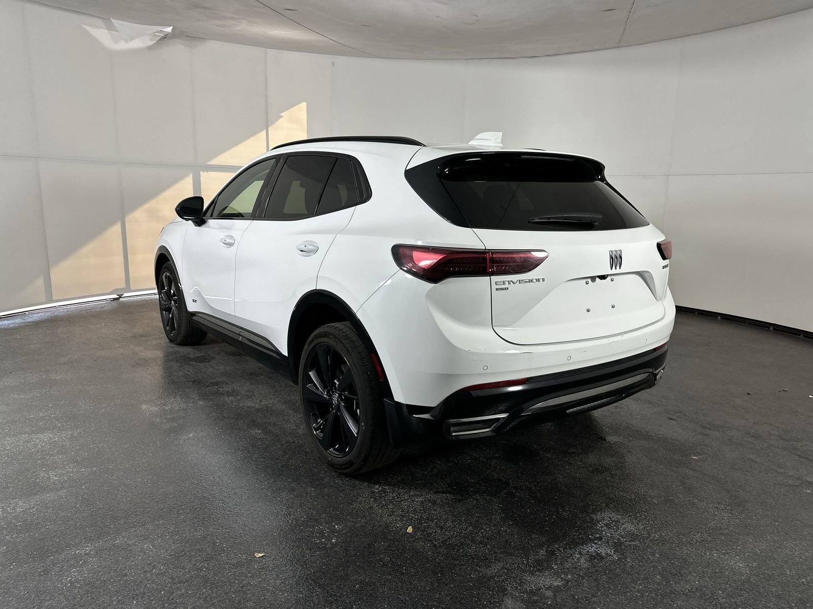 Used 2025 Buick Envision Sport Touring image 6