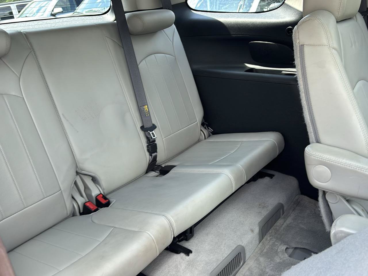 Used 2011 GMC Acadia Denali FWD image 18
