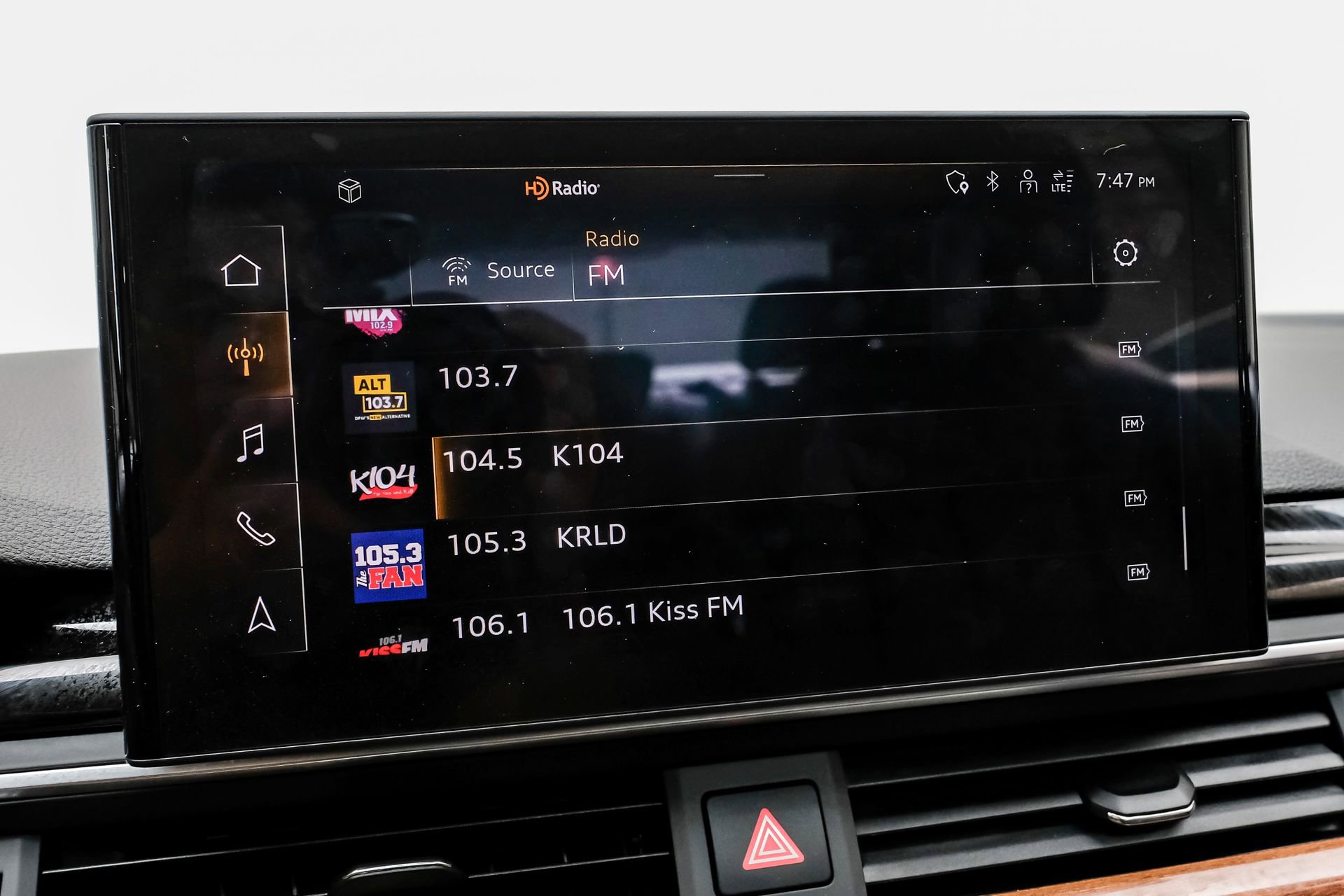 Used 2022 Audi A4 2.0T Premium image 31