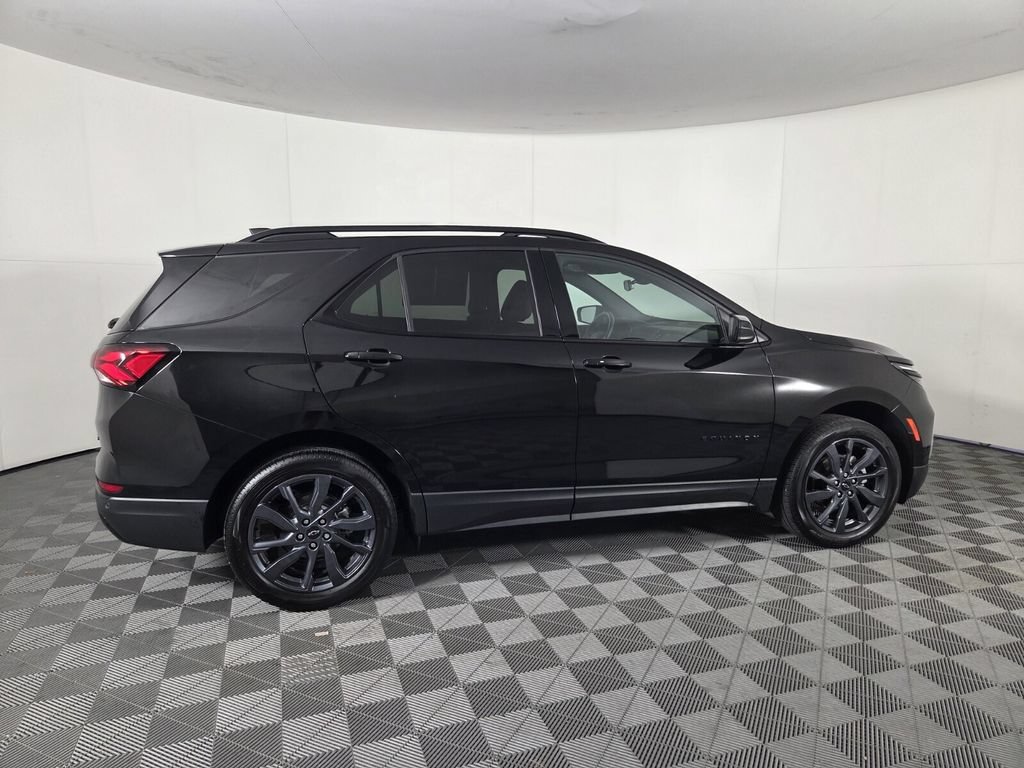 Used 2024 Chevrolet Equinox RS AWD/4WD image 4