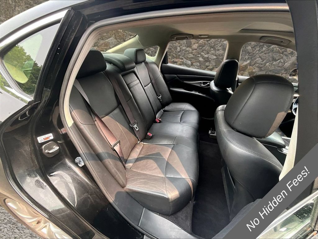 Used 2019 INFINITI Q70 Luxe AWD/4WD image 23