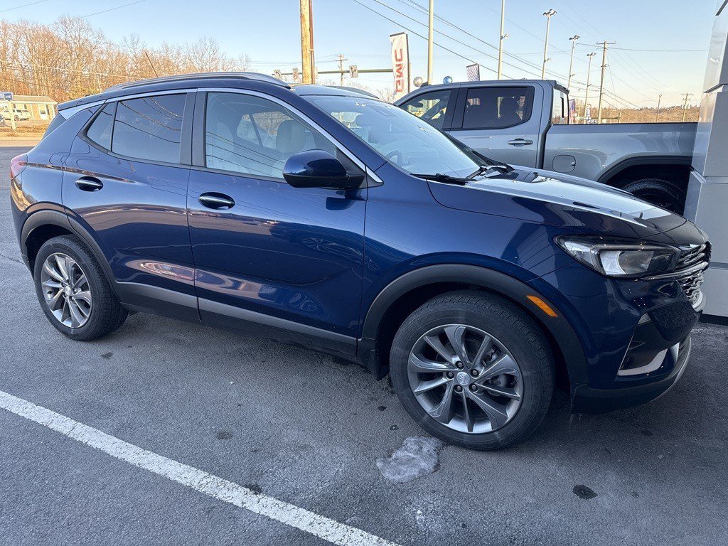 Used 2022 Buick Encore GX Select w/ Experience Buick Package AWD/4WD video 5