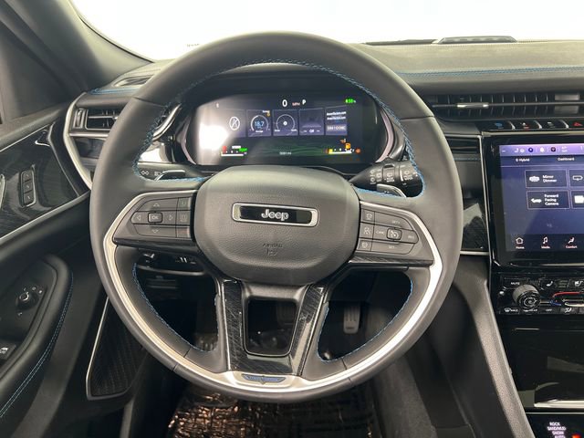 Used 2024 Jeep Grand Cherokee Trailhawk image 10