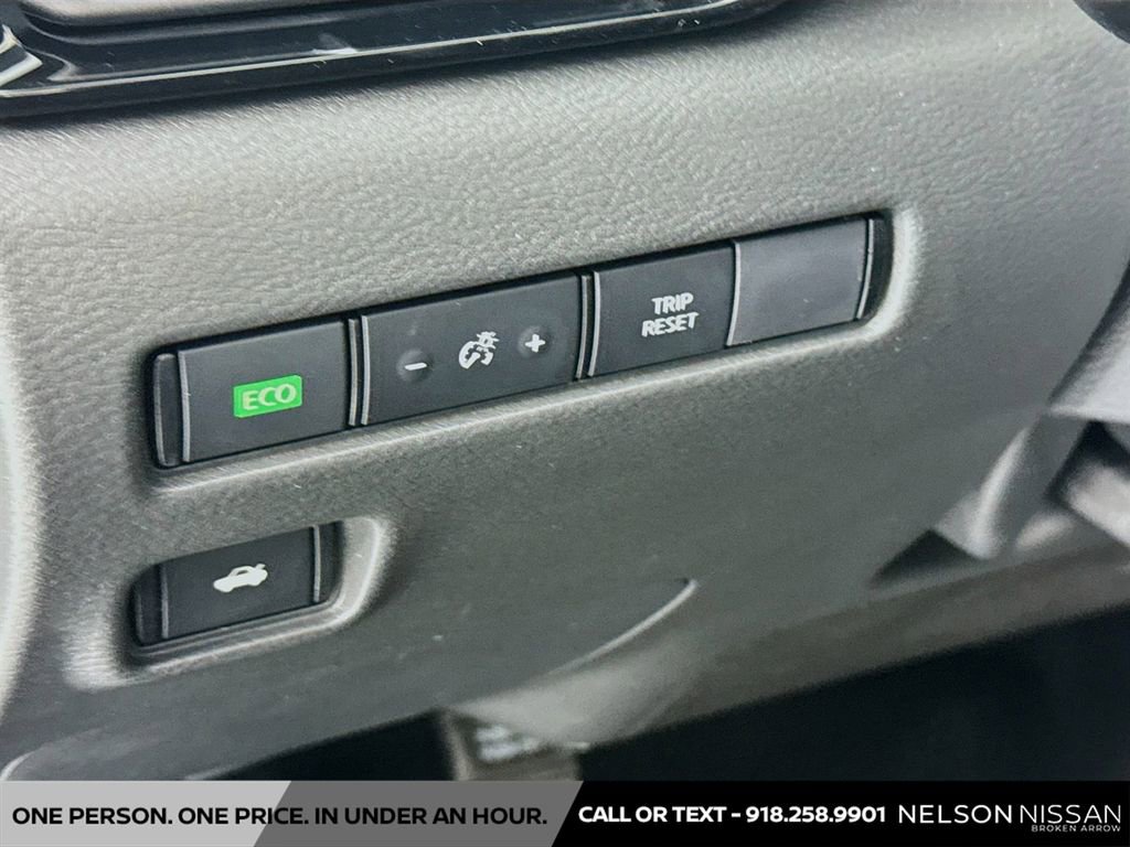 New 2025 Nissan Sentra SR w/ SR Premium Package image 10