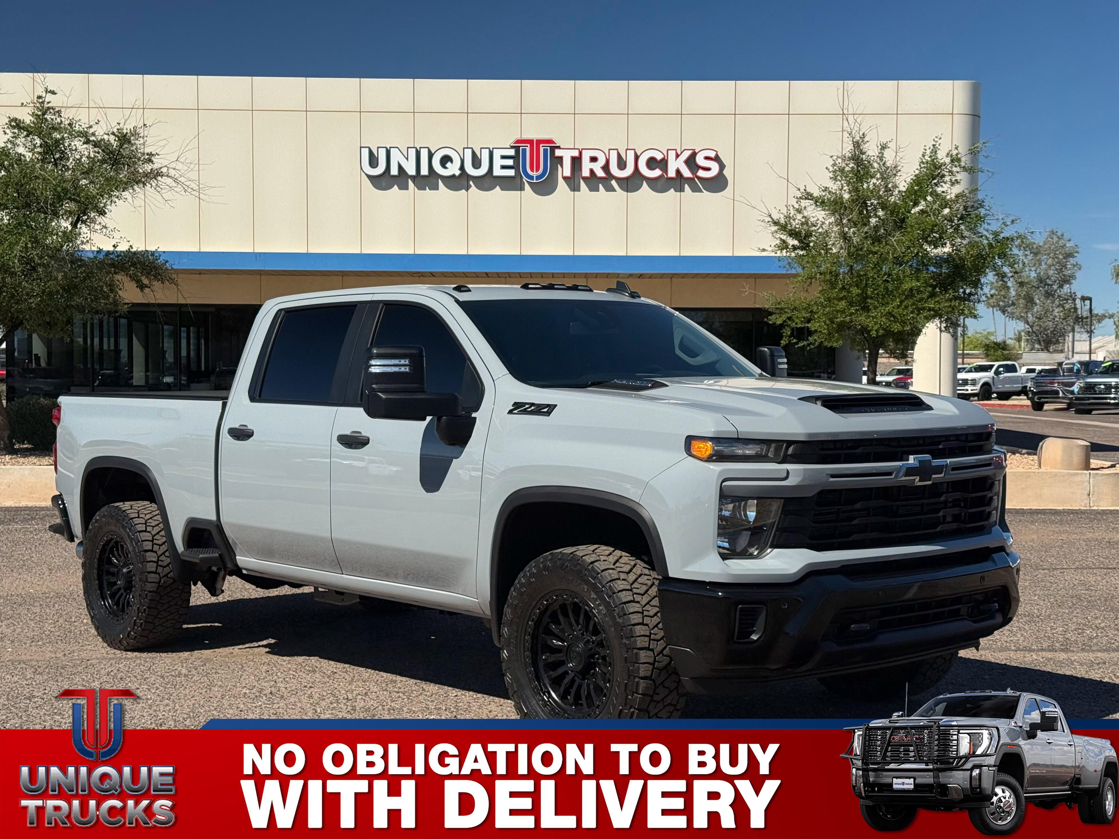 Used 2025 Chevrolet Silverado 2500 Custom w/ Custom Value Package image 3