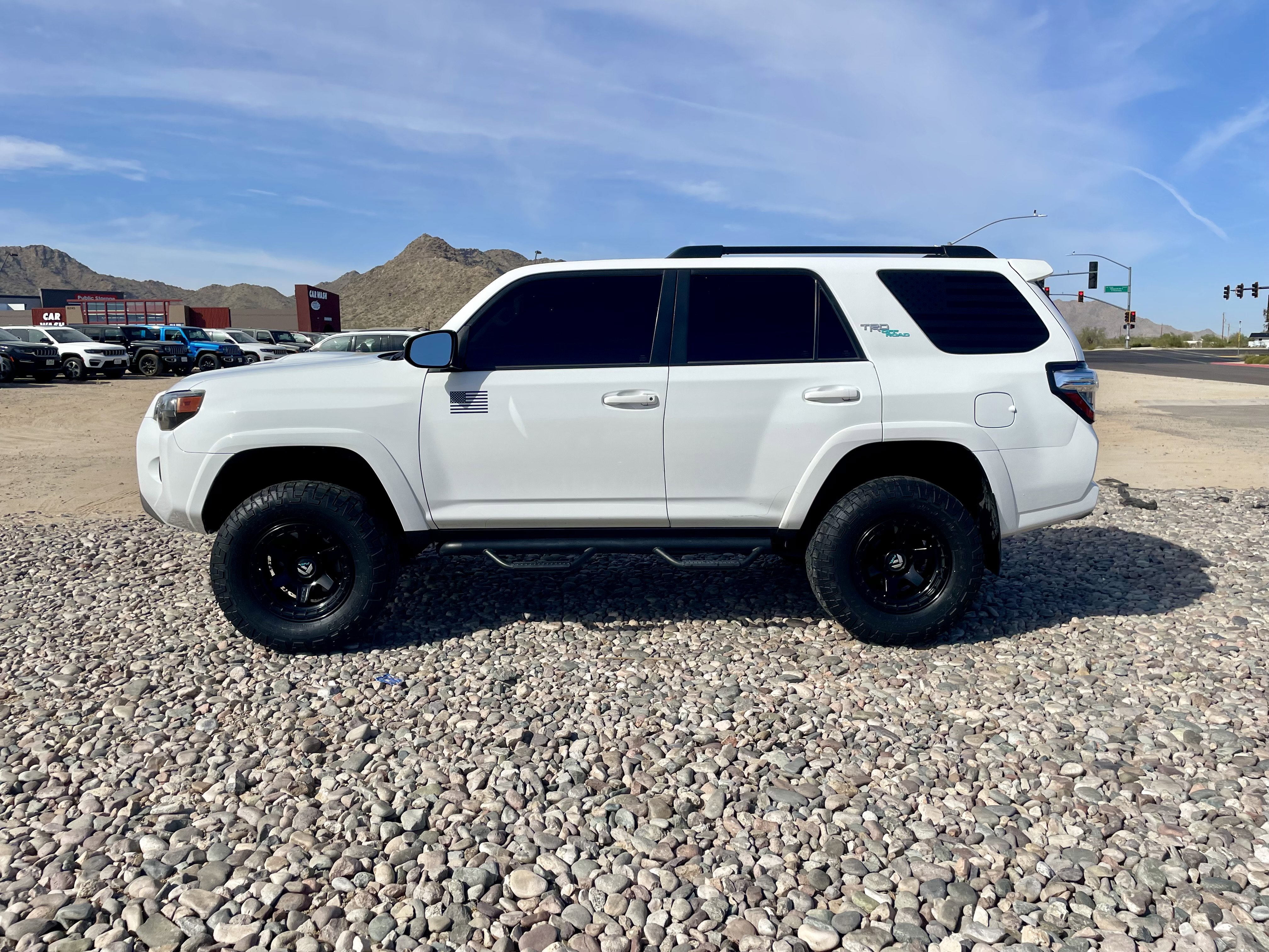Used 2022 Toyota 4Runner TRD Off-Road AWD/4WD image 2