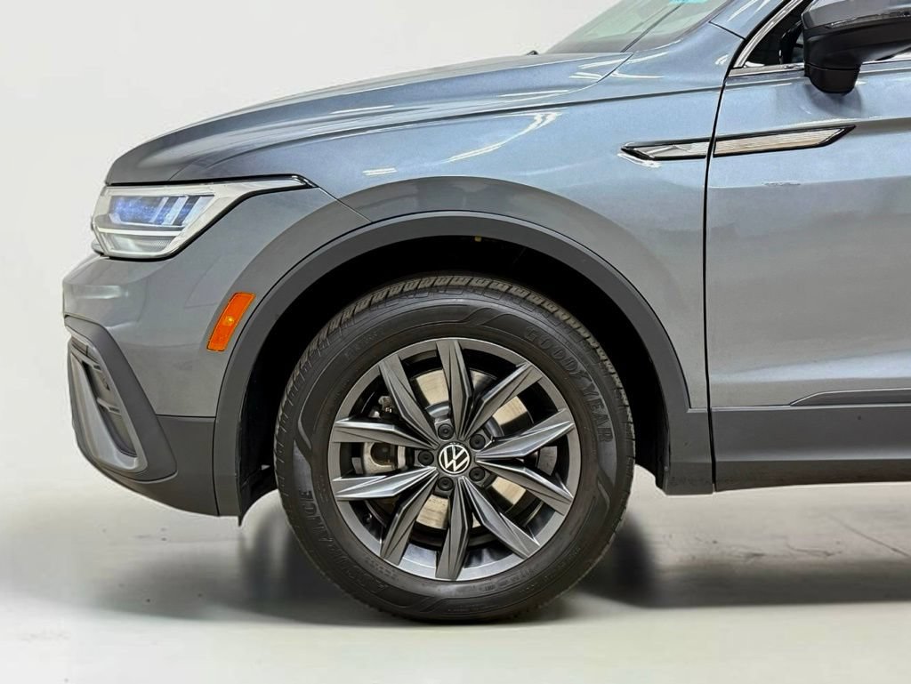 Used 2022 Volkswagen Tiguan SE AWD/4WD image 15
