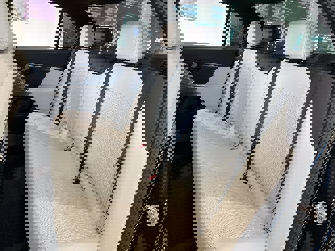 Certified 2025 BMW 530i xDrive 530i xDrive w/ Premium Package image 43