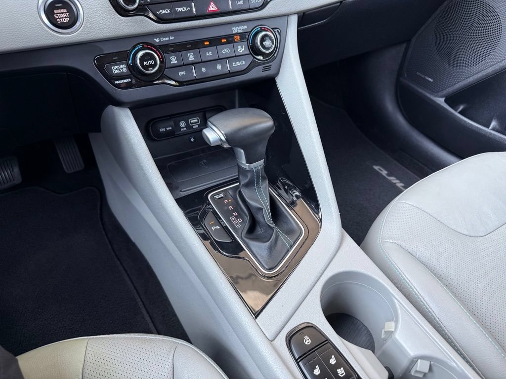 Used 2018 Kia Niro Touring FWD image 22