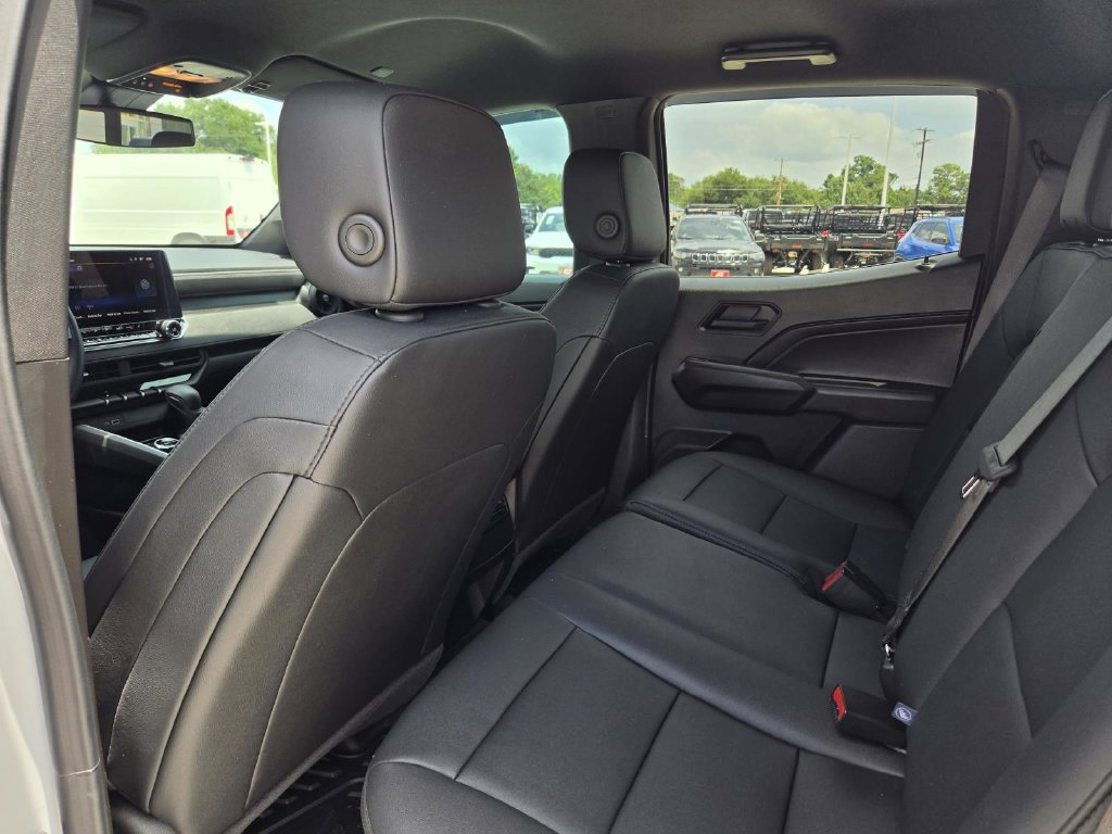 Used 2026 Chevrolet Colorado Trail Boss AWD/4WD image 31