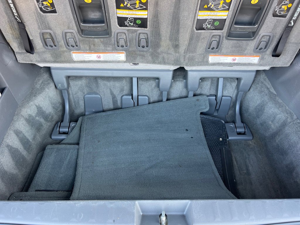 Used 2017 Toyota Sienna LE image 24