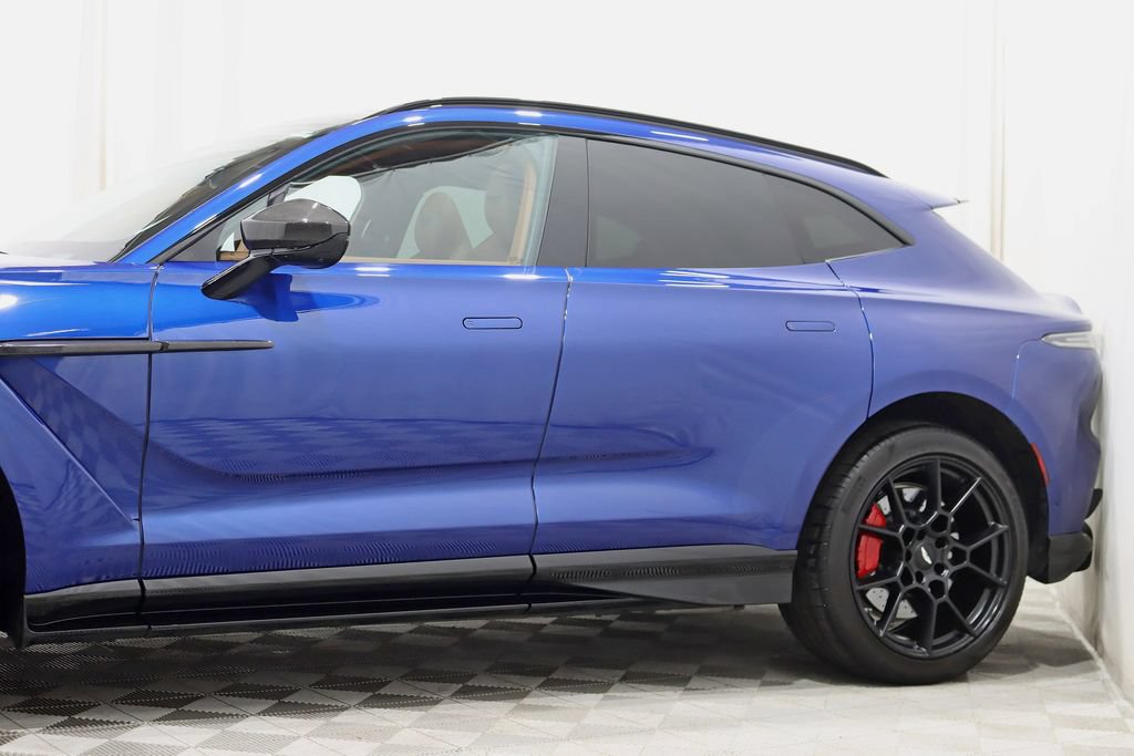Used 2023 Aston Martin DBX 707 AWD/4WD image 3