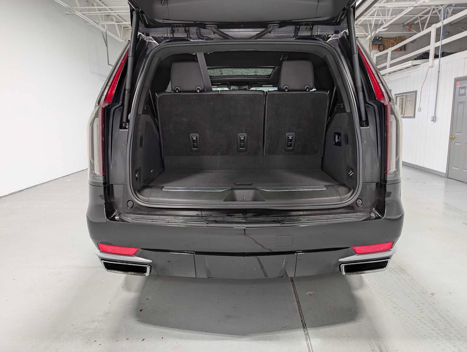 Certified 2021 Cadillac Escalade Premium Luxury image 42