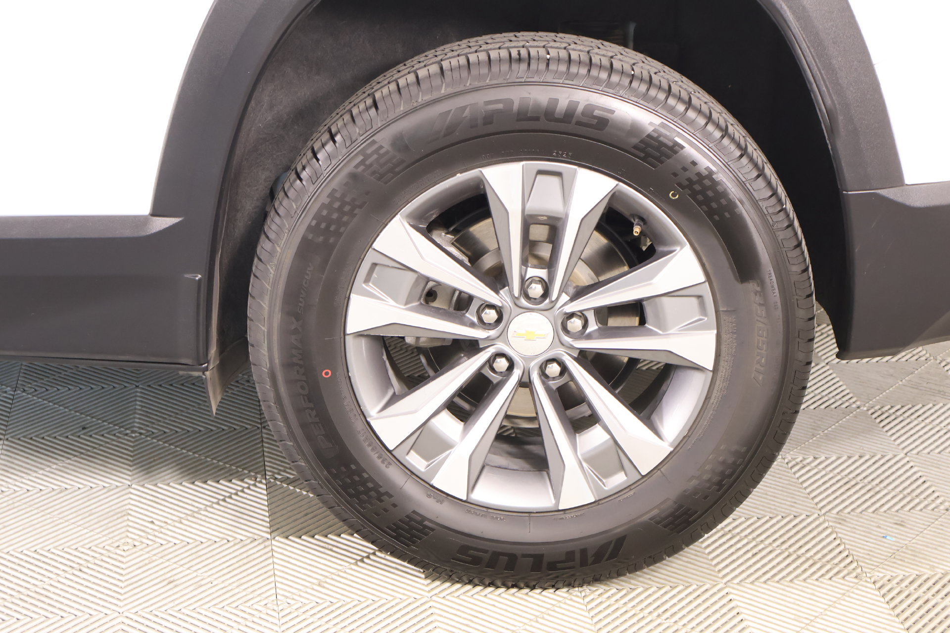 Used 2025 Chevrolet Equinox LT FWD image 18
