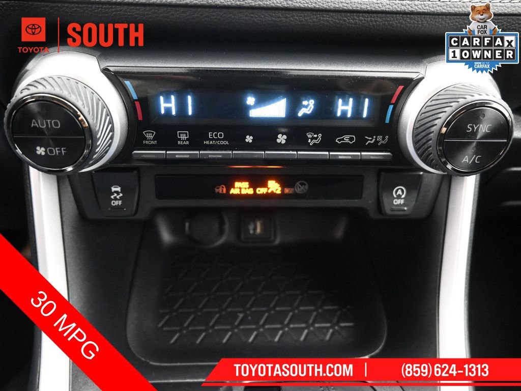 Used 2025 Toyota RAV4 XLE image 19