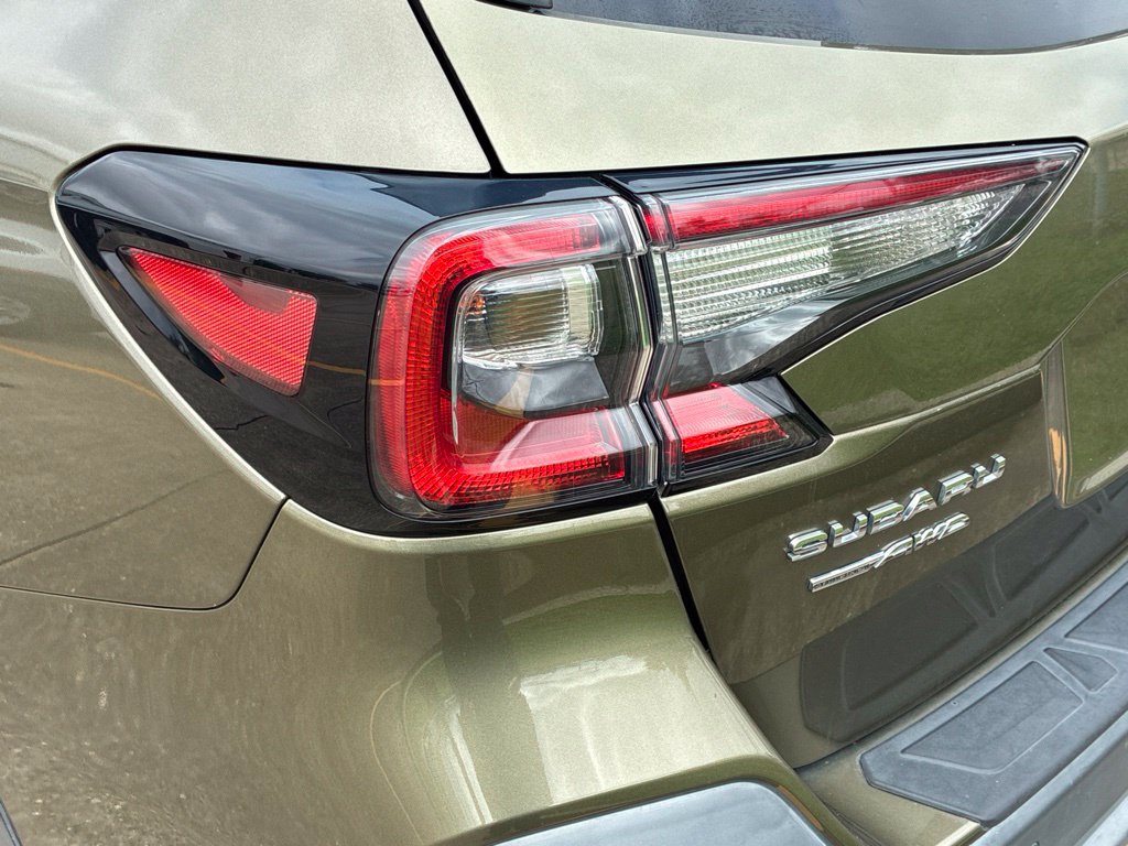 Used 2022 Subaru Outback Premium AWD/4WD image 36