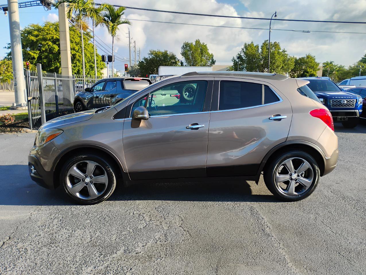 Used 2014 Buick Encore Convenience FWD image 2