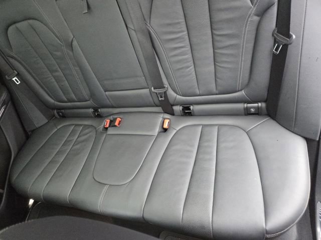 Used 2020 BMW X5 xDrive40i w/ M Sport Package image 31